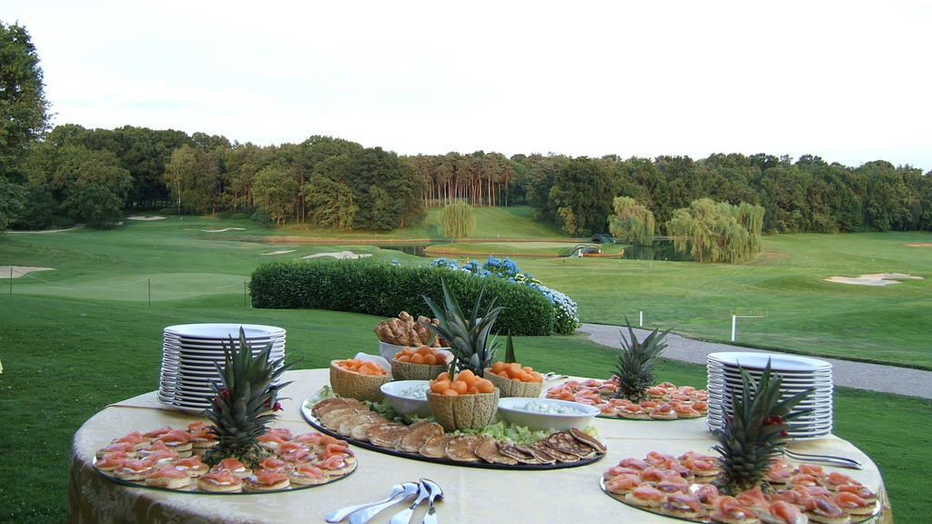 Golf Hotel Castelconturbia 아그라테 콘투르비나 외부 사진