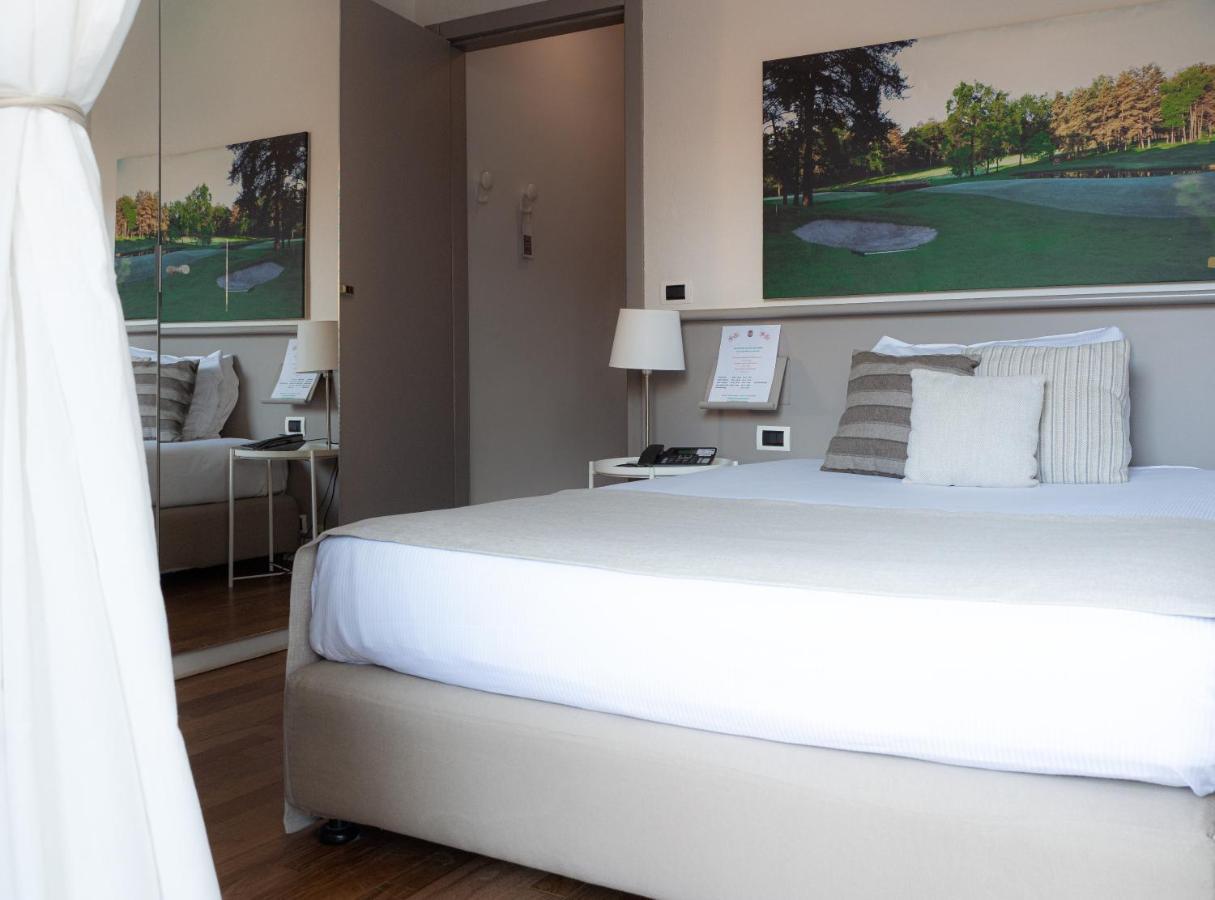 Golf Hotel Castelconturbia 아그라테 콘투르비나 외부 사진