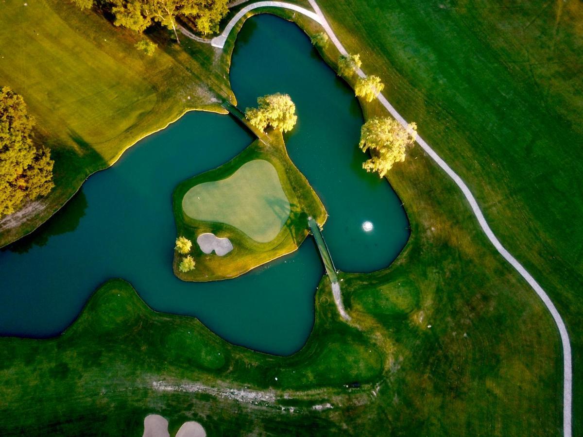 Golf Hotel Castelconturbia 아그라테 콘투르비나 외부 사진